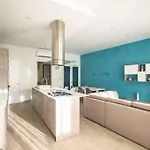 Margerita Modern House With Pool