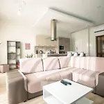 Margerita Modern House With Pool