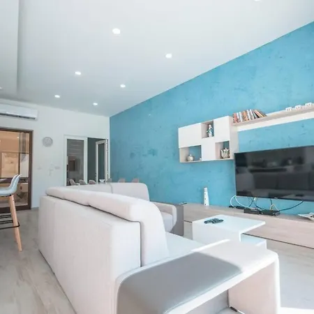 Holiday home Margerita Modern House With Pool Ghammar