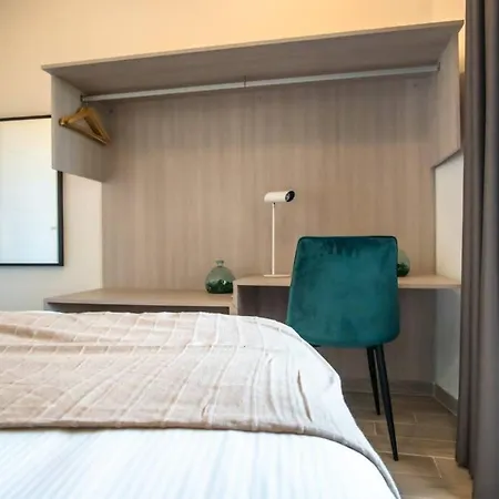 Nyaraló Margerita Modern House With Pool *