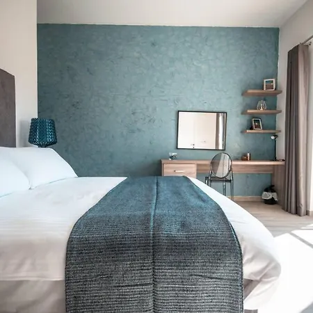 Margerita Modern House With Pool *