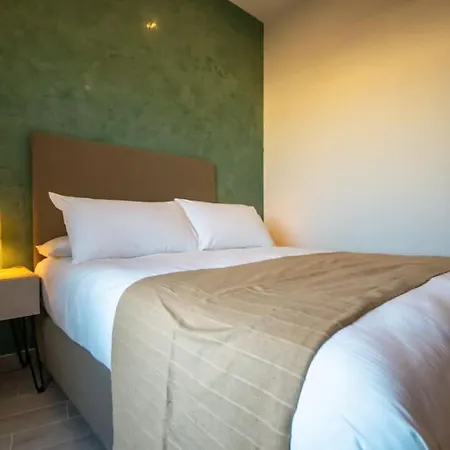 Margerita Modern House With Pool *