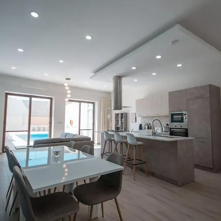 Margerita Modern House With Pool Nyaraló *