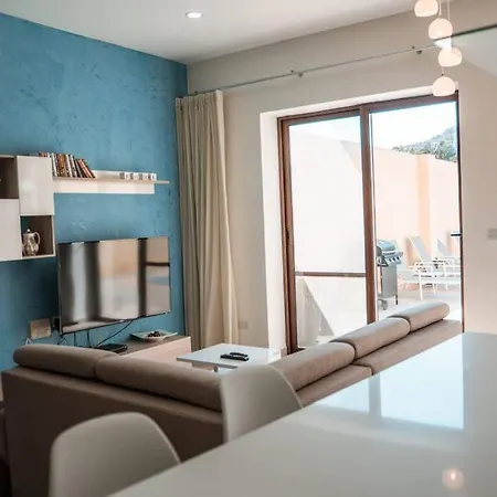 Margerita Modern House With Pool Nyaraló Għammar
