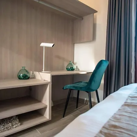 Margerita Modern House With Pool *