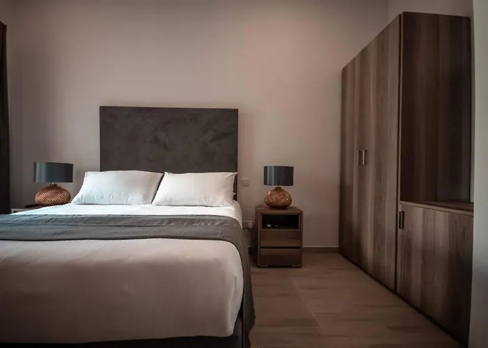 Margerita Modern House With Pool Vakantiehuis