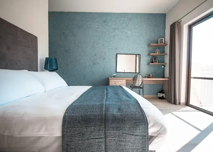 Margerita Modern House With Pool *