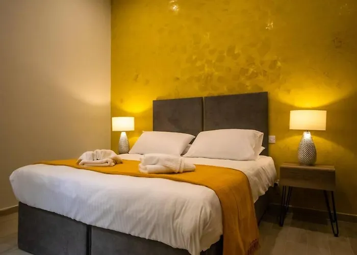 Vakantiehuis Margerita Modern House With Pool