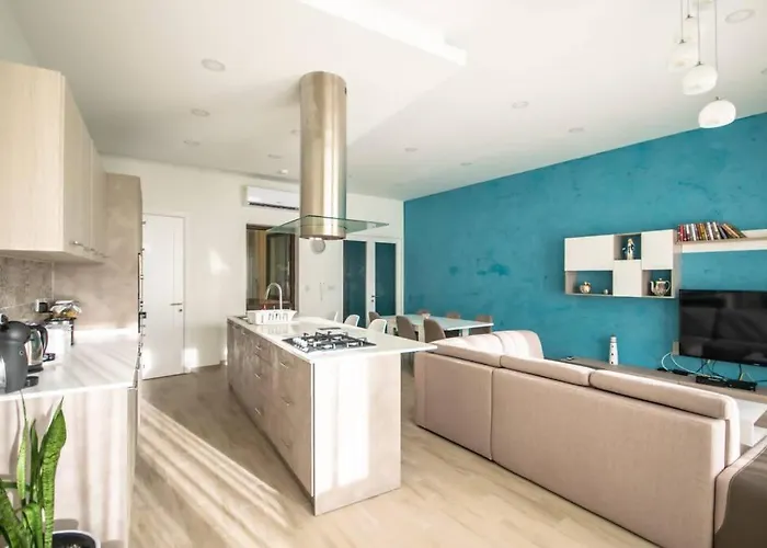 Margerita Modern House With Pool