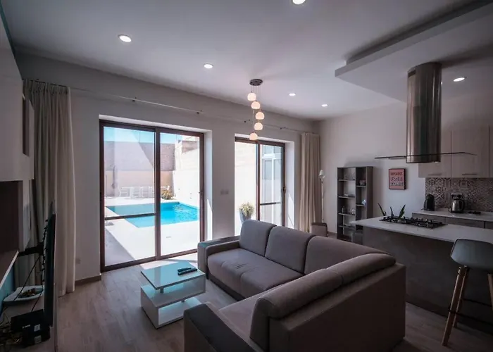 Margerita Modern House With Pool Vakantiehuis